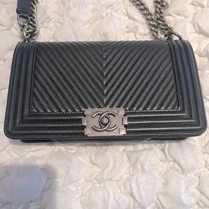 Chevron cross body purse